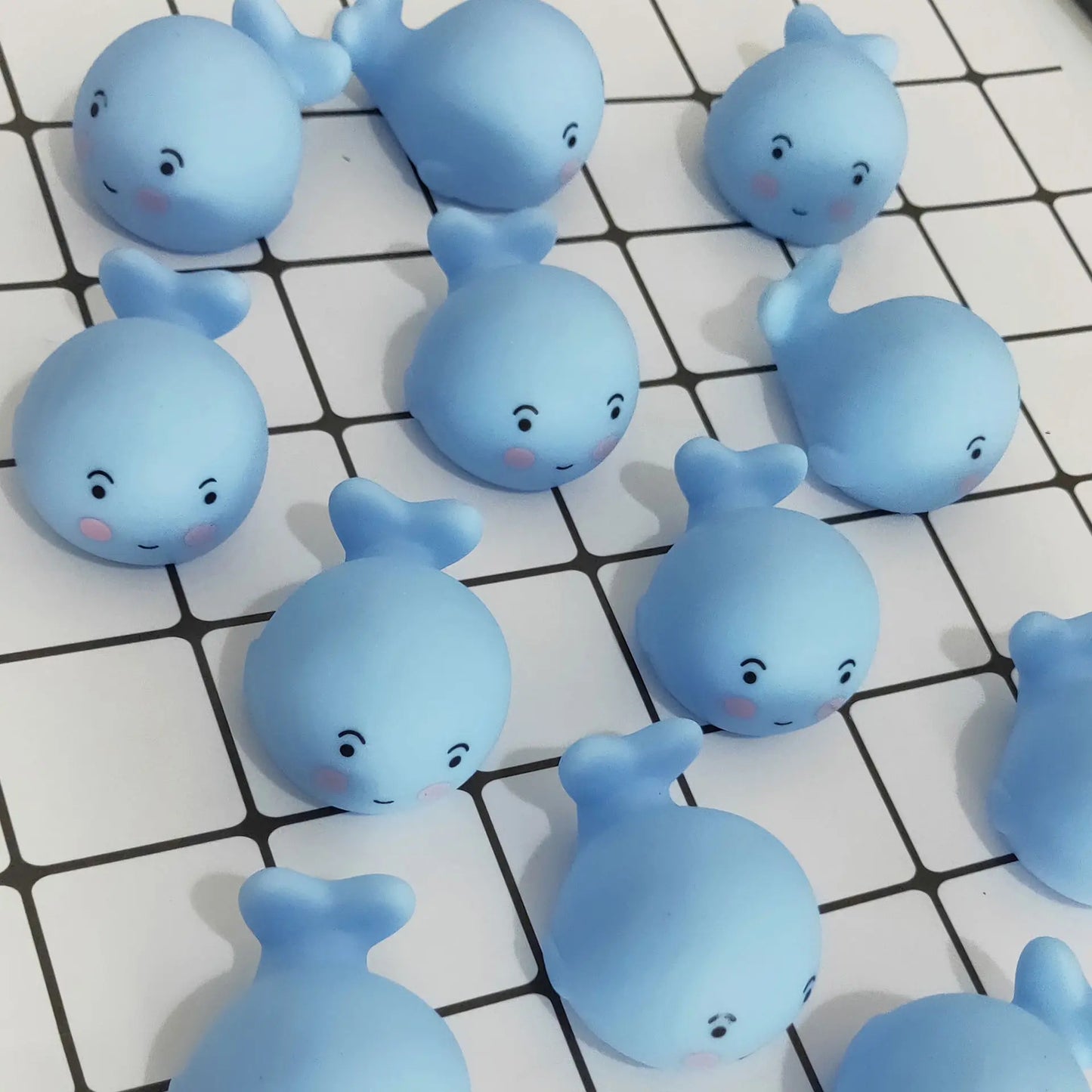 Cartoon Cute Dancing Whale Vent Toys beldemo5-toys2