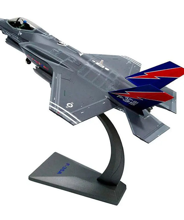 1: Maquette de chasseur 72F35A beldemo5-toys2