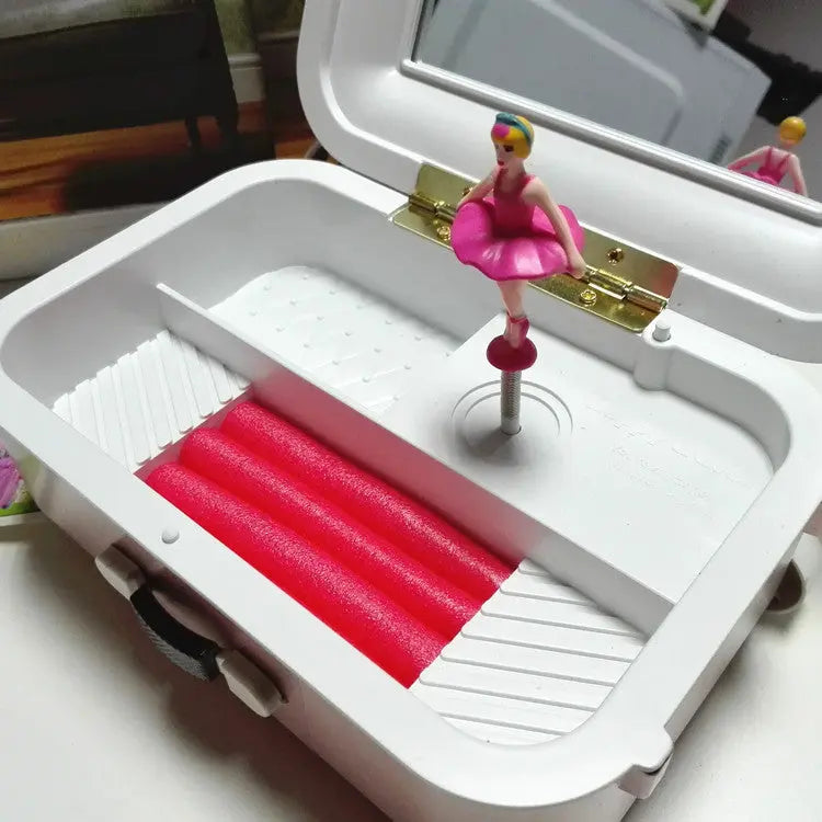 Interesting Toys beldemo5-toys2